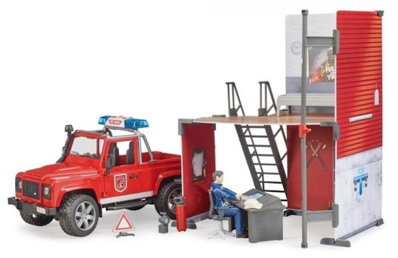 BRUDER bworld Feuerwehrstation mit Land Rover Defender und