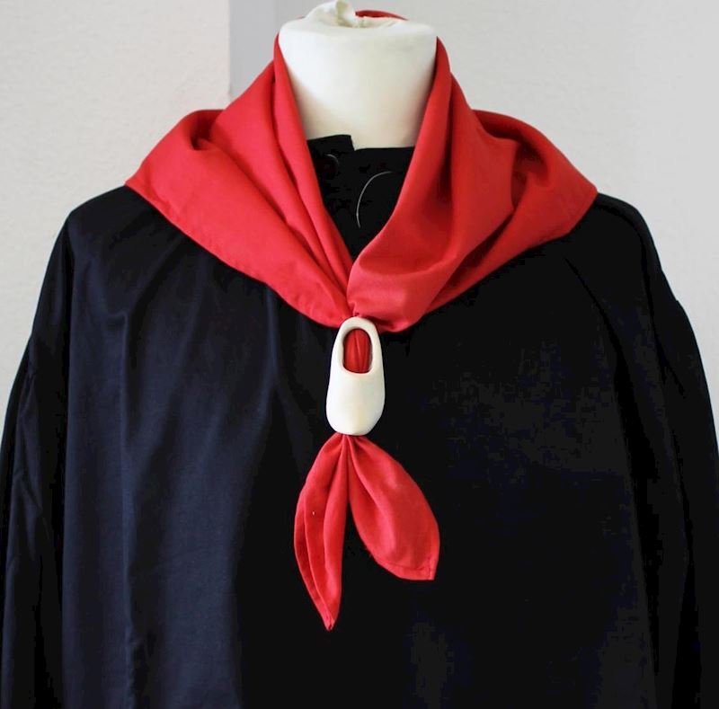 Foulard rouge, 80x80cm 