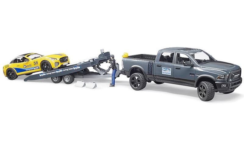 BRUDER Véhicule RAM 2500 Power Wagon avec remorque et voiture