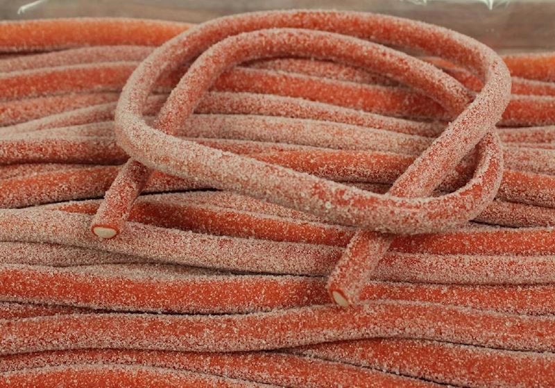 Mega Kabel Lakritze Erdbeer sauer gefüllt 65 cm